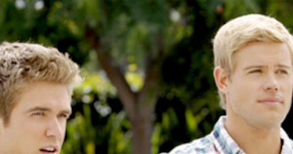 90210 S Trevor Donovan Reveals How Far His Gay Love Scenes Will Go E News